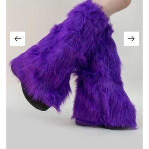 PURPLE FLUFFY LEGWARMERS